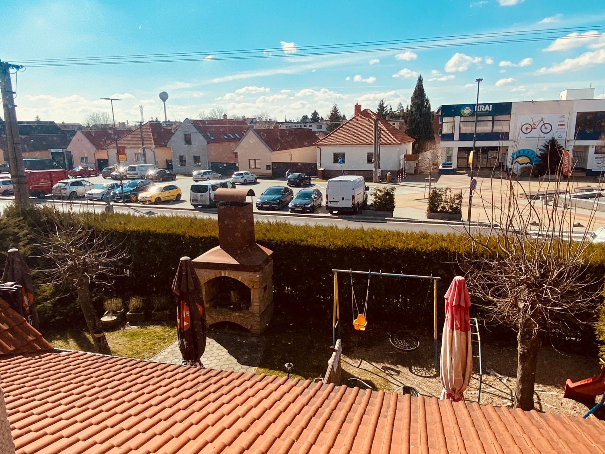 Rusovsky Penzion Bratislava Bagian luar foto