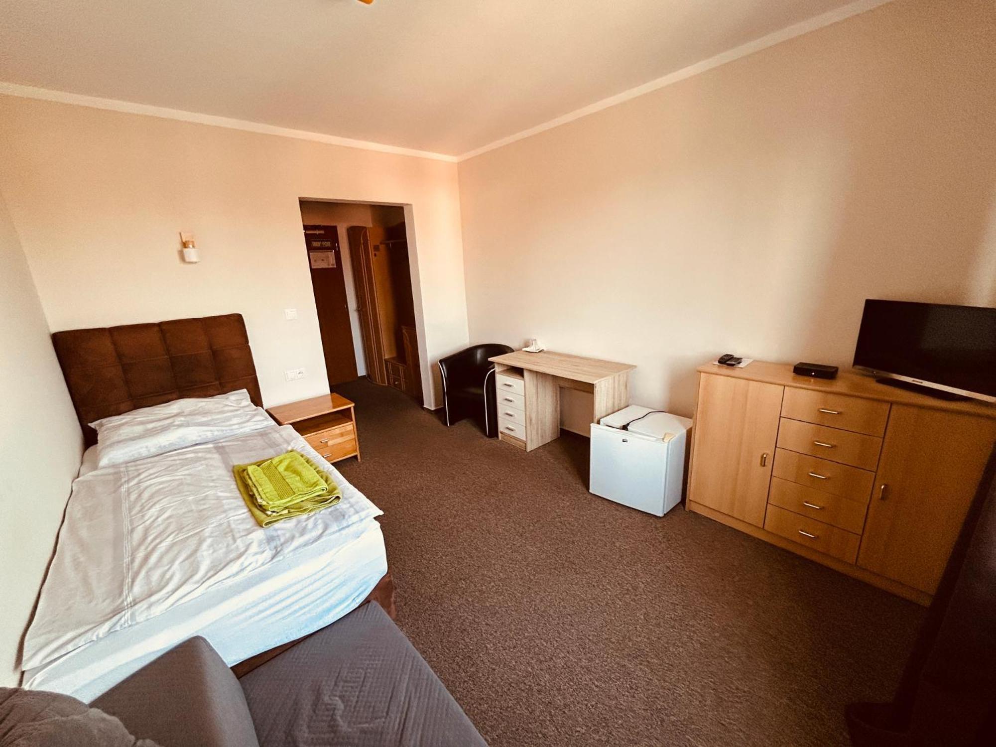 Rusovsky Penzion Bratislava Bagian luar foto