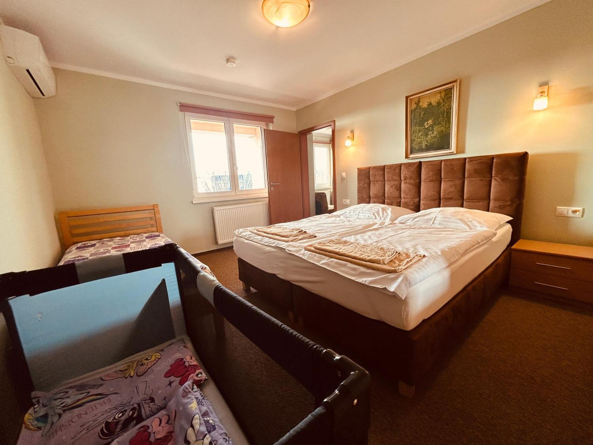 Rusovsky Penzion Bratislava Bagian luar foto
