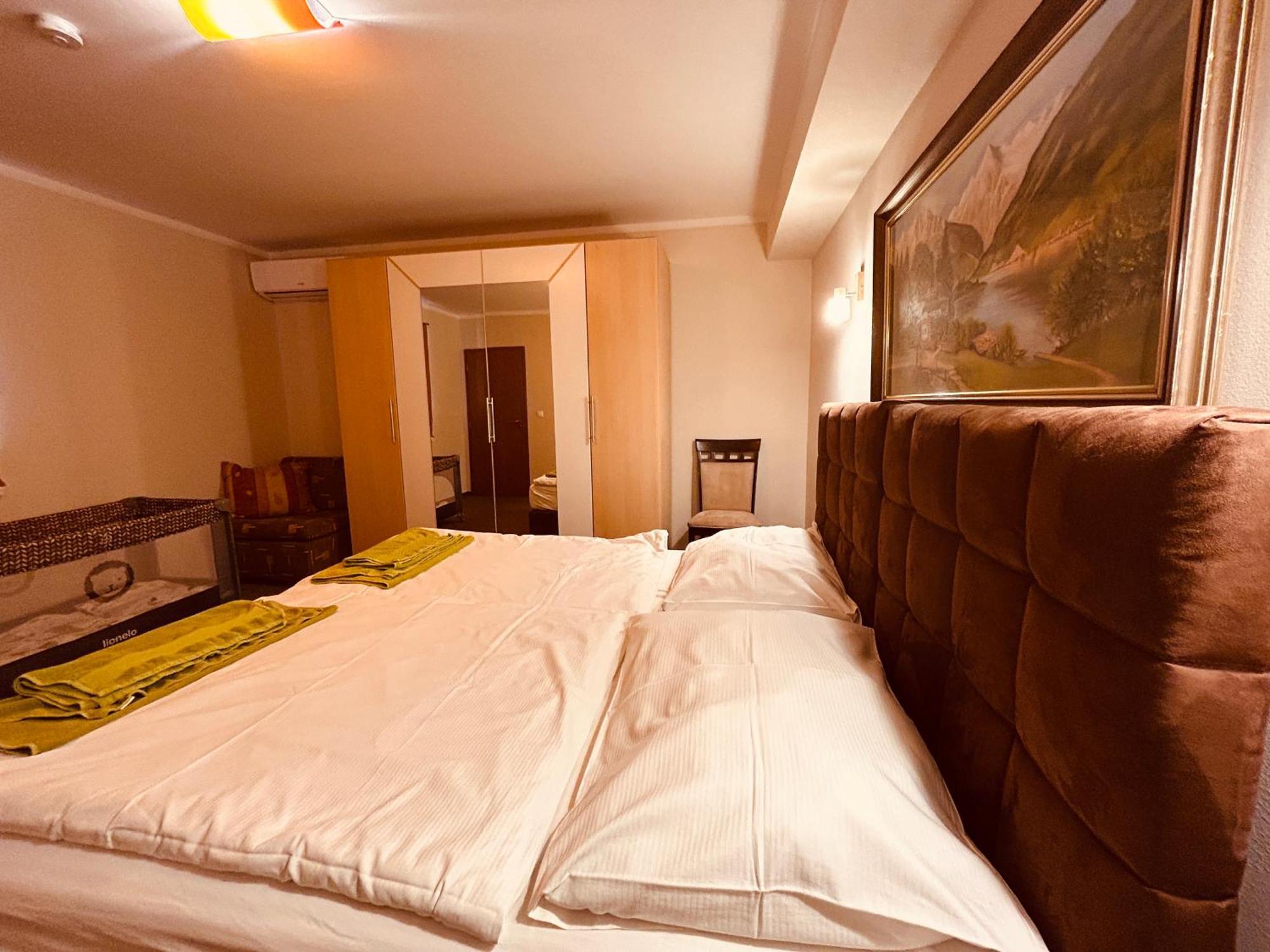 Rusovsky Penzion Bratislava Bagian luar foto